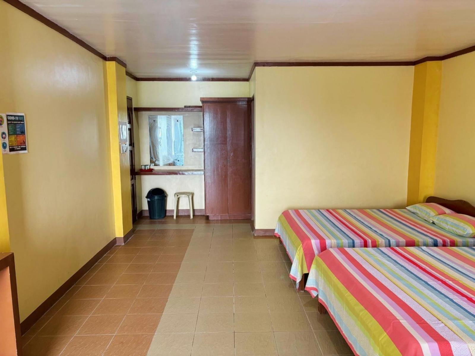 White Beach Hotel Puerto Galera Powered By Cocotel Экстерьер фото