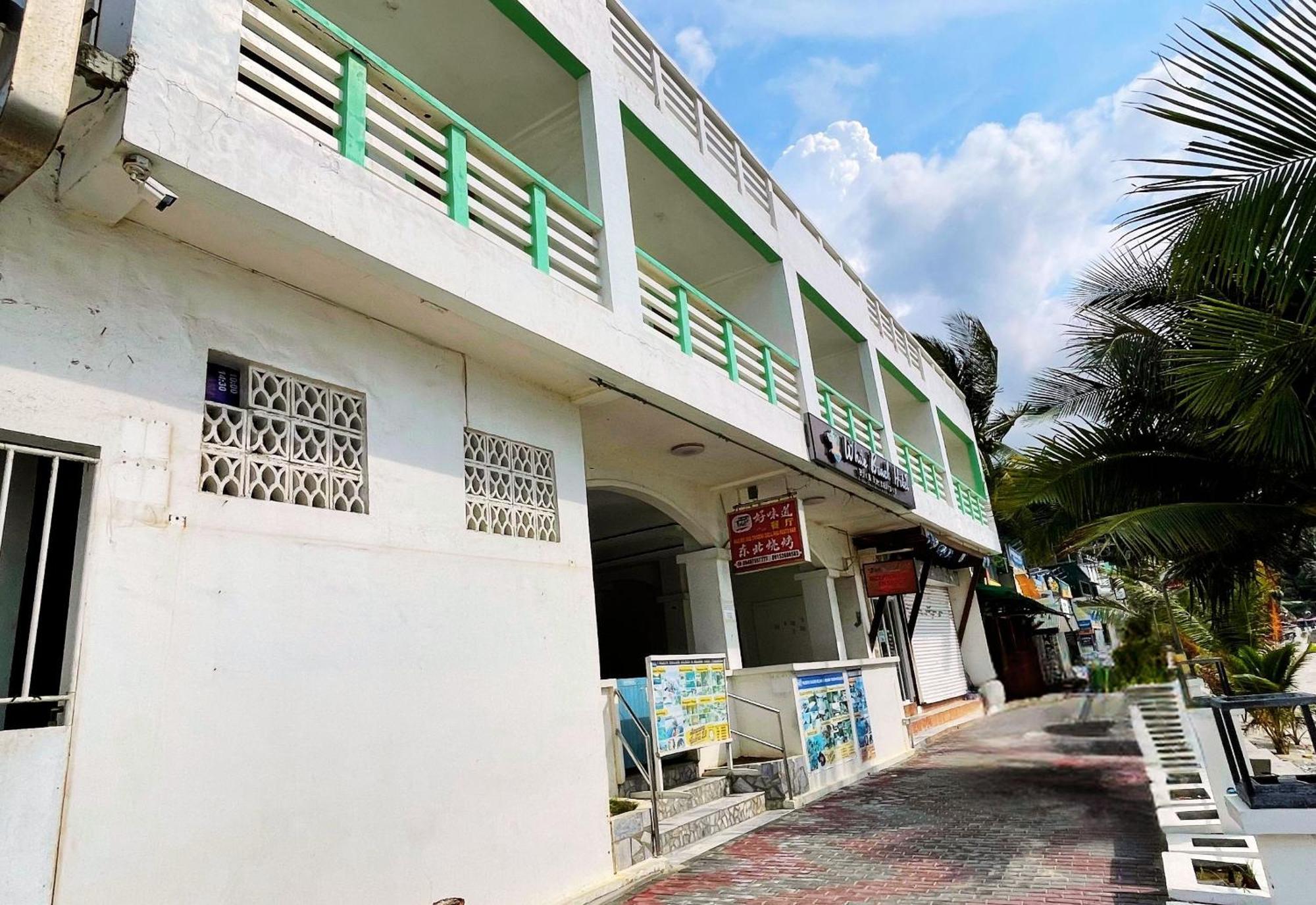 White Beach Hotel Puerto Galera Powered By Cocotel Экстерьер фото